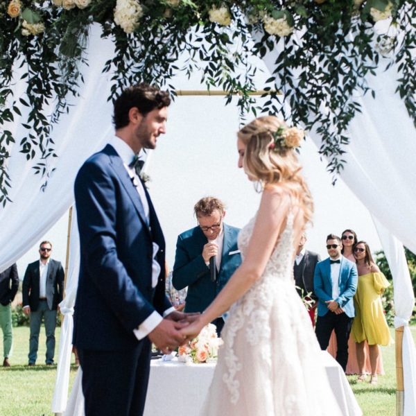 photographe professionnel de mariage, pixaile photography avec une célébration des voeux au domaine de galoupet dans le var