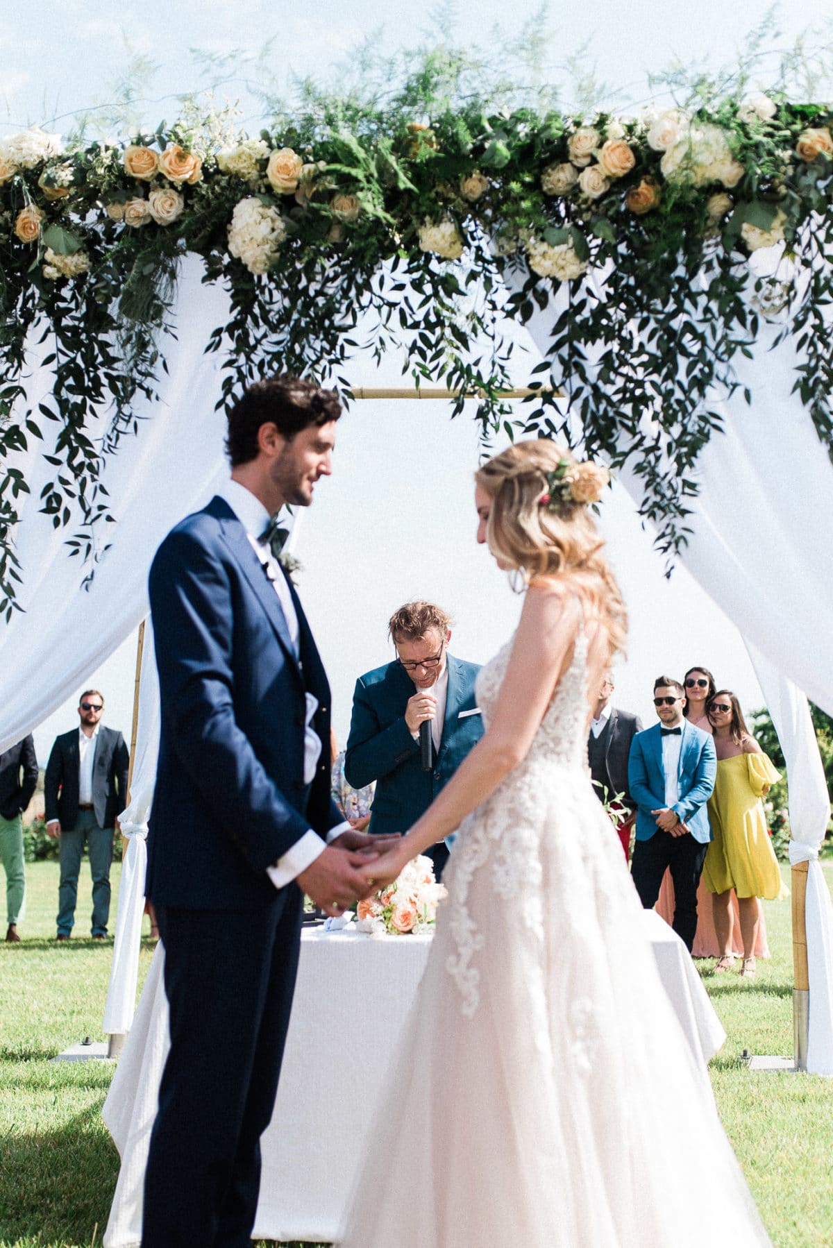 photographe professionnel de mariage, pixaile photography avec une célébration des voeux au domaine de galoupet dans le var