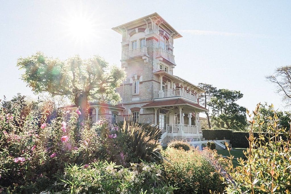 Mariage a la villa la Tosca lieu féerique sur le Bassin d'Arcachon a Taussat en gironde dans le sud ouest de la France photos réalisé par pixaile photography photographe de mariage en gironde