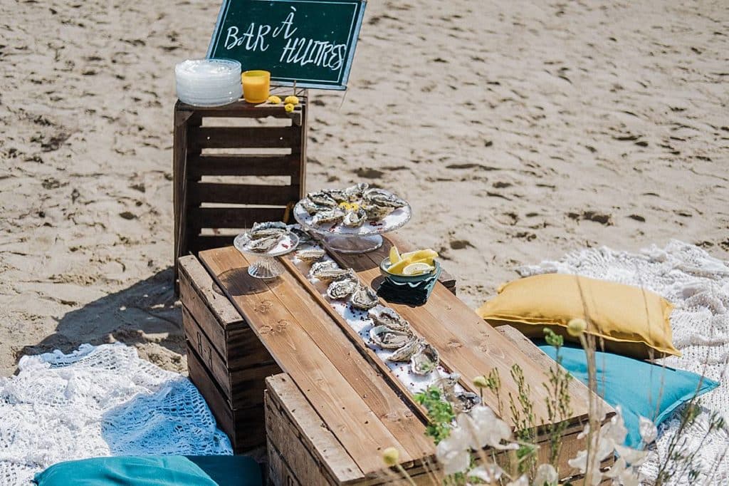 plateau d'huitre sur le thème émeraude et moutarde a la villa la Tosca du cote de Arcachon photos prise par pixaile photography photographe de mariage en gironde