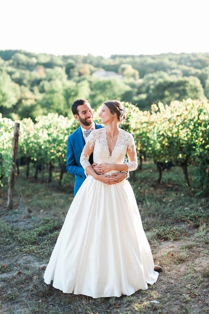 photographe de mariage sur bordeaux lors d'une séance couple au chateau de la ligne à lignan de Bordeaux réalisé par pixaile photography