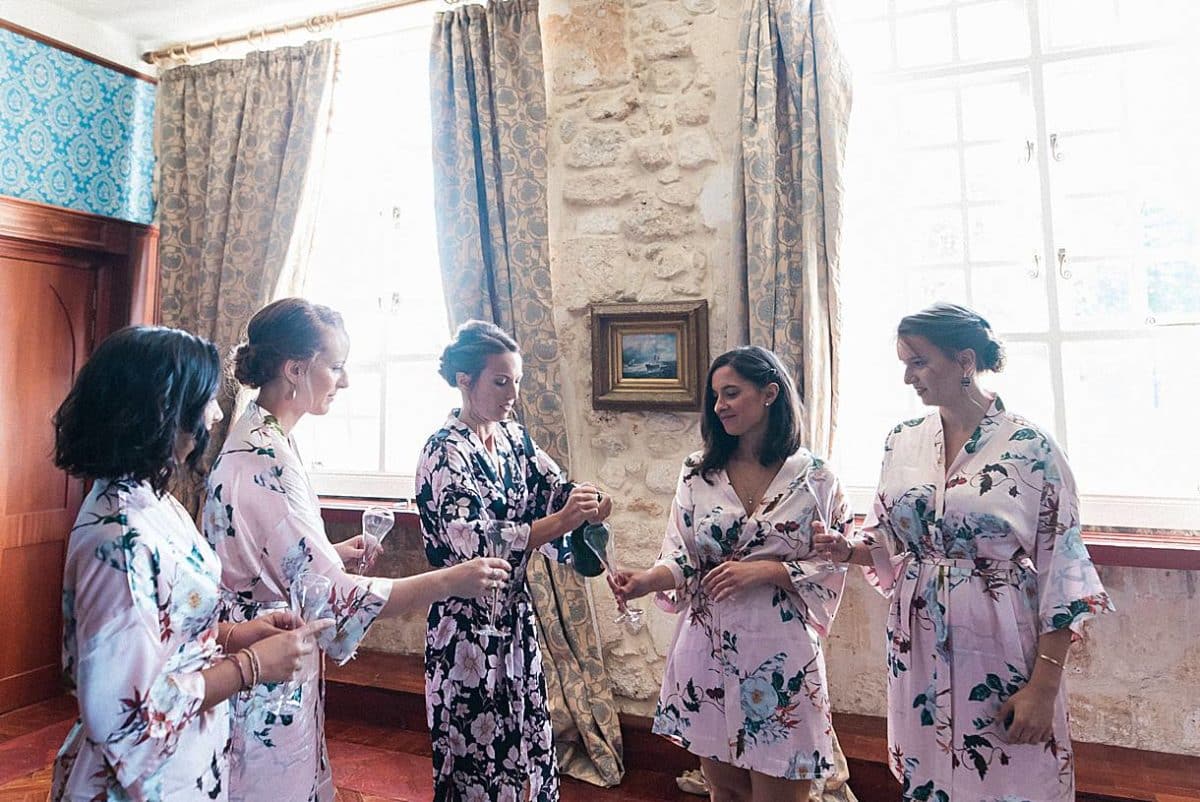 photographe de mariage en gironde pour les préparatifs de la mariée au chateau de la ligne à Lignan de Bordeaux