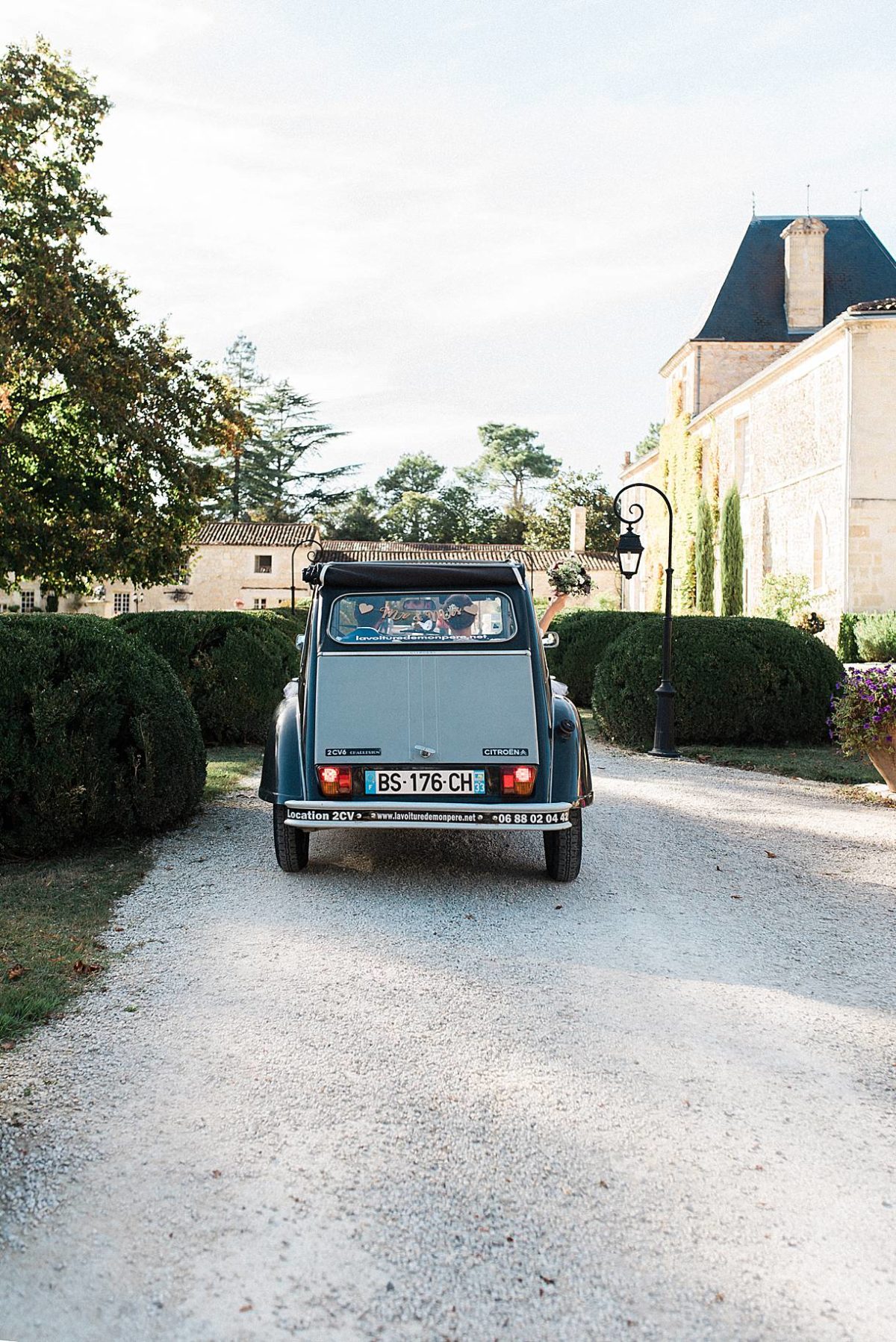 photographe de mariage à bordeaux sur un mariage en 2 cheveaux au chateau de la ligne à lignan de Bordeaux par pixaile photography