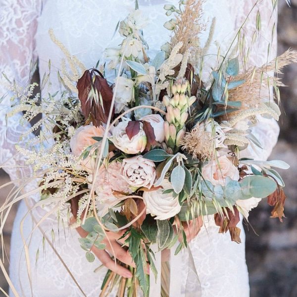 bouquet de fleurs de Virginie dalessio photographe de mariage pixaile photography à la commanderie de peyrassol à flassan sur issole en Provence