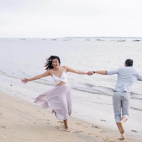 séance engagement sur le Bassin d'Arcachon au tir au Vol photos prise par pixaile photography photographe professionnel en gironde