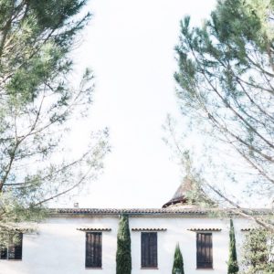 wedding venue at commanderie Peyrassol during the spring wedding by pixaile photography french wedding photographer