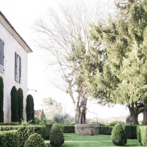 wedding venue at commanderie Peyrassol during the spring wedding by pixaile photography french wedding photographer