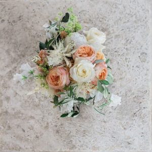 french florist l'art qui pousse at domain galoupet on the destination wedding in provence by pixaile photography wedding photographer
