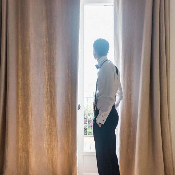 Preparation a groom at domain galoupet wedding in provence by pixaile photography wedding photographer