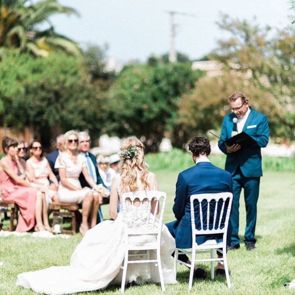 Luxury secular wedding at domain galoupet in provence with l’art qui pousse and pixaile photography french wedding photographer