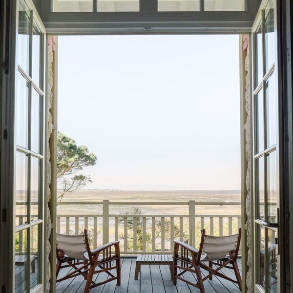 wedding luxury at Villa la Tosca on beach on Arcachon bay by Pixaile Photography wedding photographer in Gironde near Bordeaux