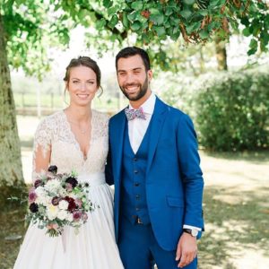First look emoving on the wedding at the chateau de la ligne with pixaile photography wedding photographer in Gironde near Bordeaux