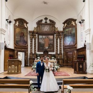 Beautiful wedding in church at the teste de buch on the arcachon bay with pixaile photography french wedding photographer in Gironde near bordeaux
