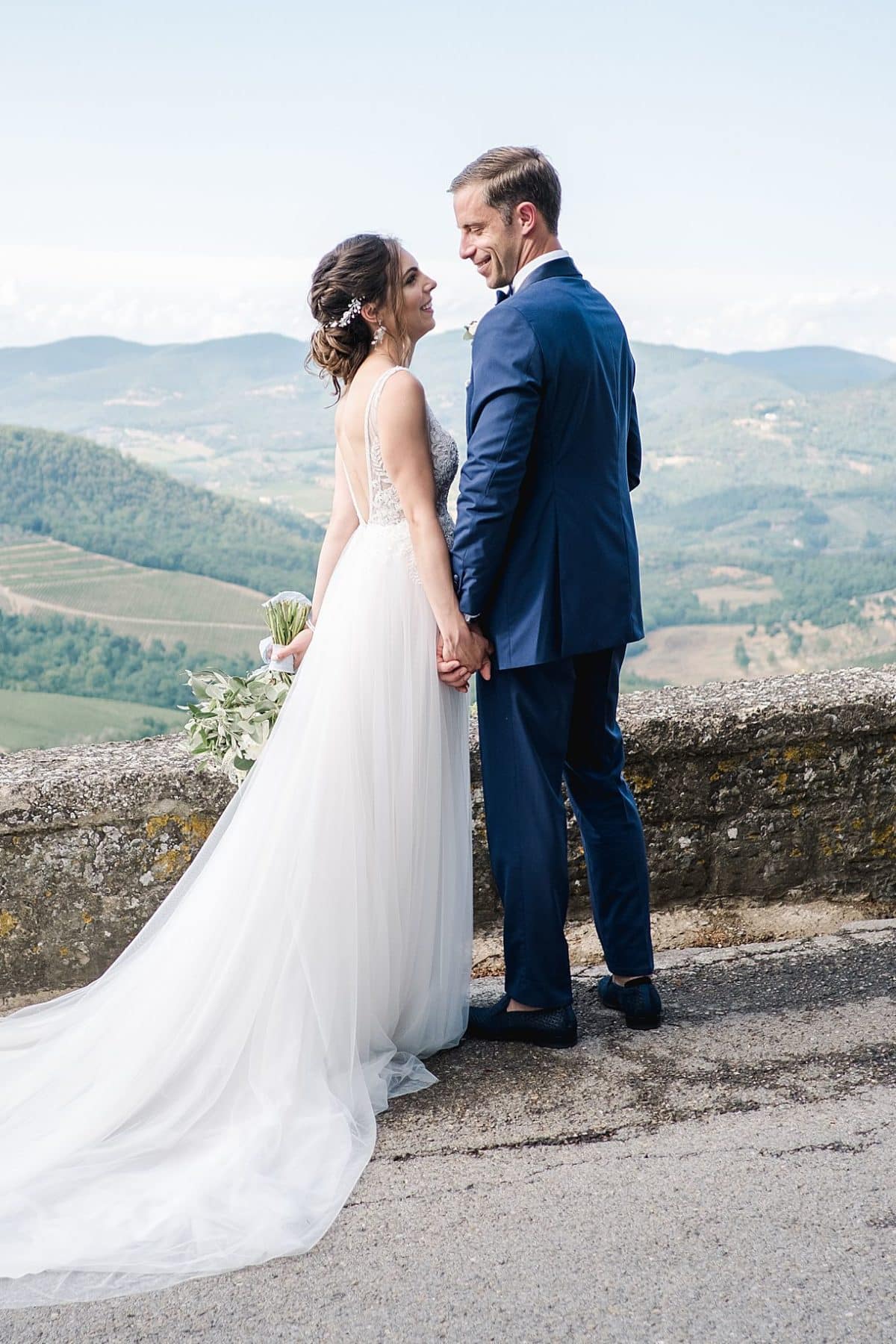 destination wedding photographer luxury in Tuscany Pixaile photography Julien Boyer