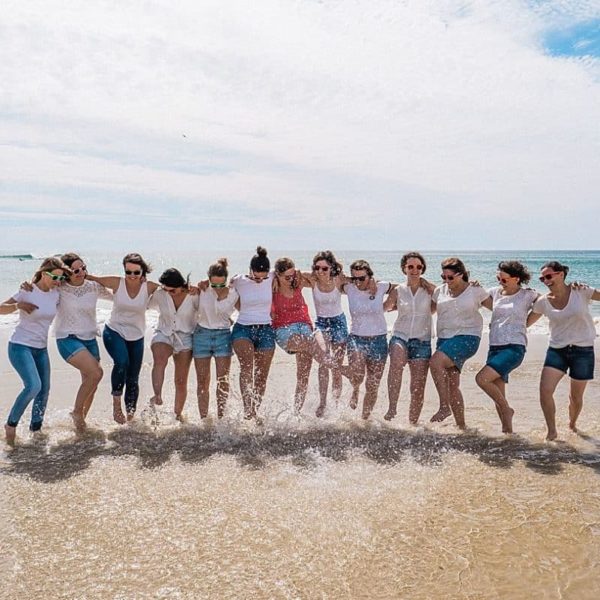 shooting EVJF a Biscarrosse dans les Landes au bord de la plage par pixaile photography photographe professionnel en Gironde proche de Bordeaux