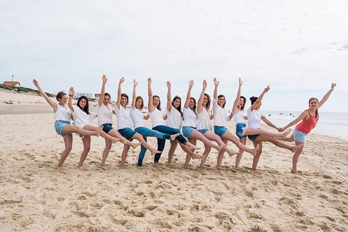 shooting EVJF a Biscarrosse dans les Landes au bord de la plage par pixaile photography photographe professionnel en Gironde proche de Bordeaux