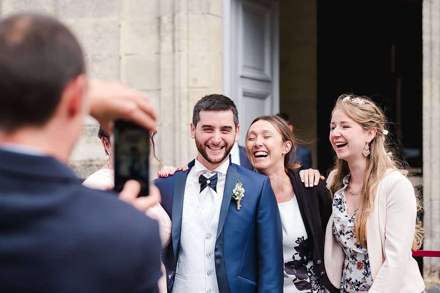 mariage à l'église Fargues saint Hilaire proche de Bordeaux en Gironde par pixaile photography photographe de mariage professionnel