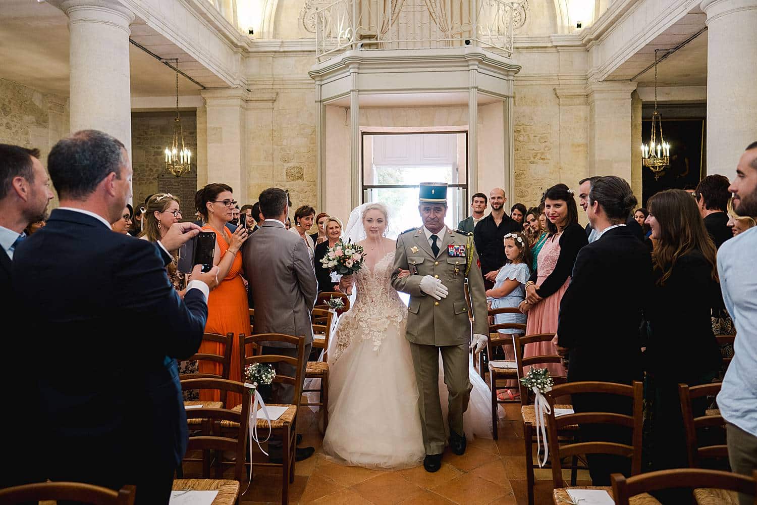 mariage à l'église Fargues saint Hilaire proche de Bordeaux en Gironde par pixaile photography photographe de mariage professionnel