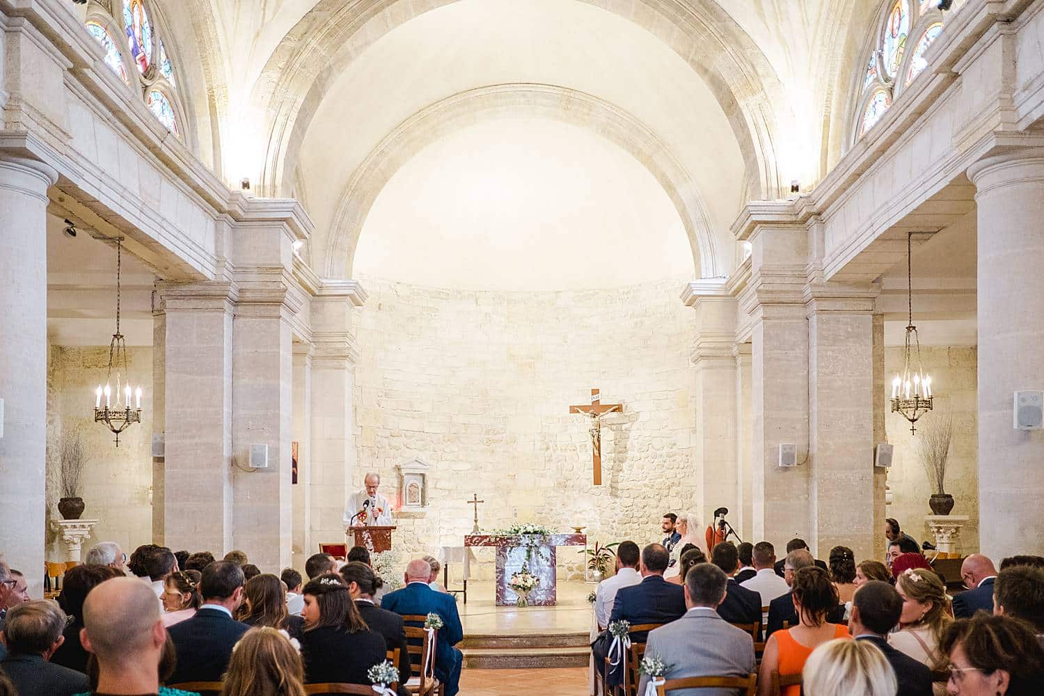 mariage à l'église Fargues saint Hilaire proche de Bordeaux en Gironde par pixaile photography photographe de mariage professionnel