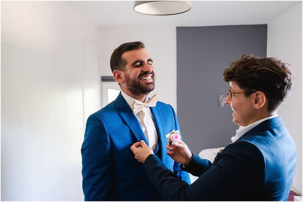 photographe de mariage à Bordeaux lors des préparatifs au chateau Courtade Dubuc