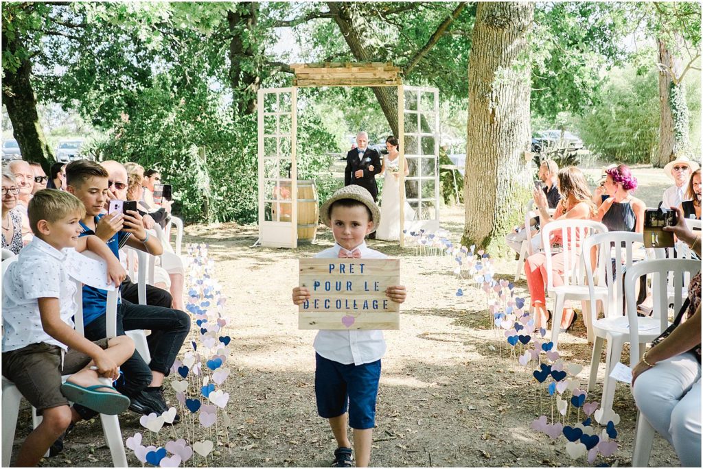 photographe de mariage à Bordeaux lors d'une cérémonie laïque au Chateau Courtade Dubuc