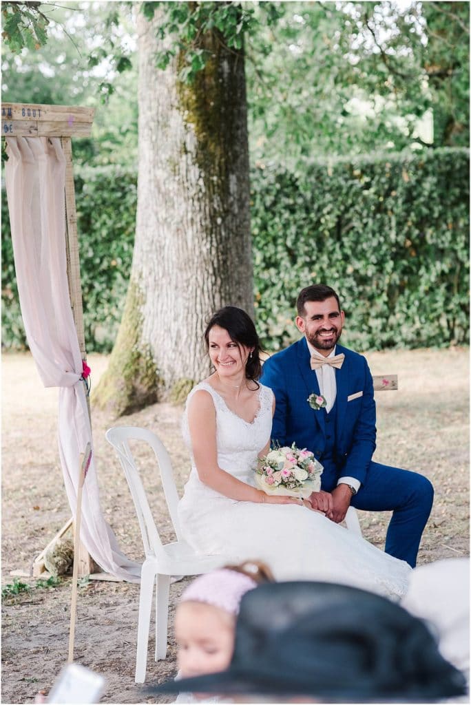 photographe de mariage à Bordeaux lors d'une cérémonie laïque au Chateau Courtade Dubuc