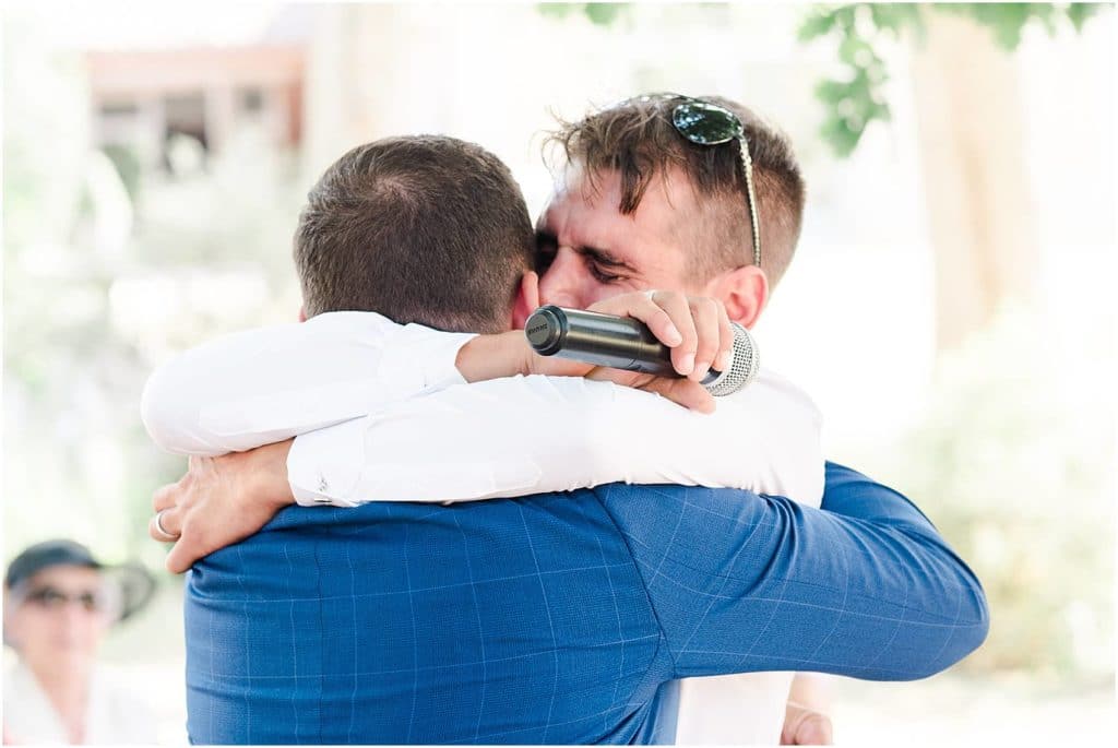 photographe de mariage à Bordeaux lors d'une cérémonie laïque au Chateau Courtade Dubuc