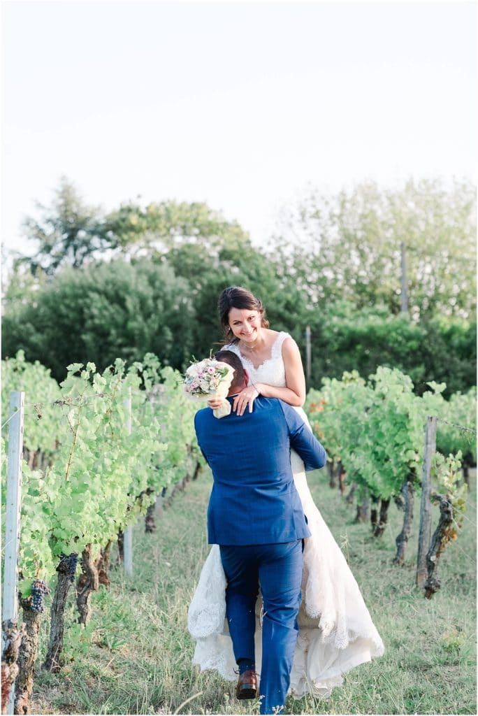 photographe de mariage à Bordeaux séance couple au chateau Courtade Dubuc