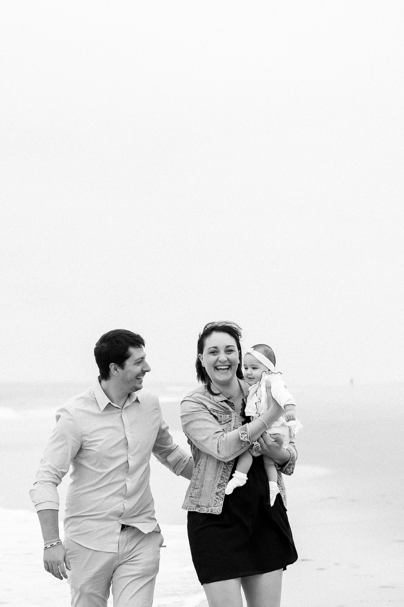 seance famille au bord de la plage au cap ferret sur le bassin d'arcachon