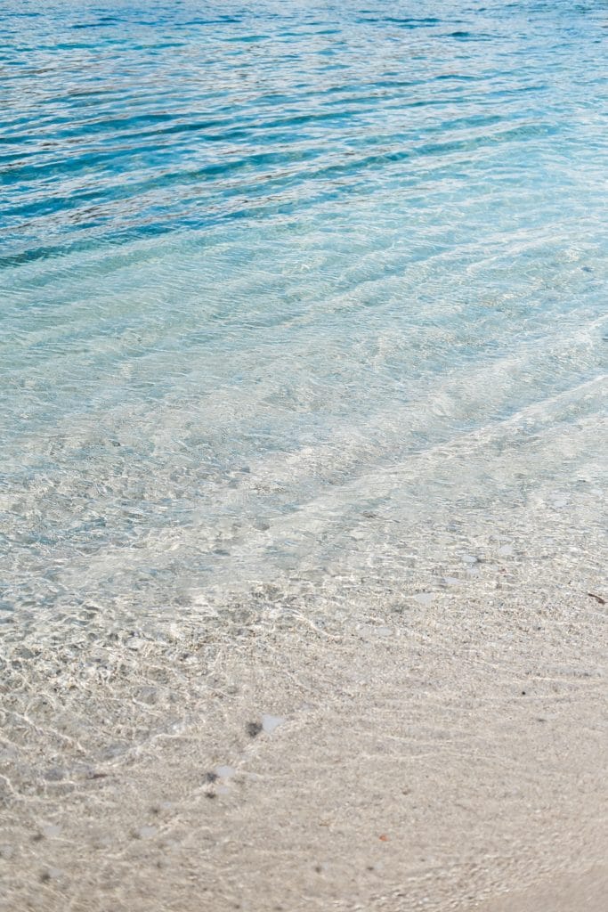 mer mediteranée sur l'ile de bendor détails