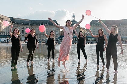 seance photo evjf a Bordeaux avec un photographe evjf de Bordeaux Julien Boyer