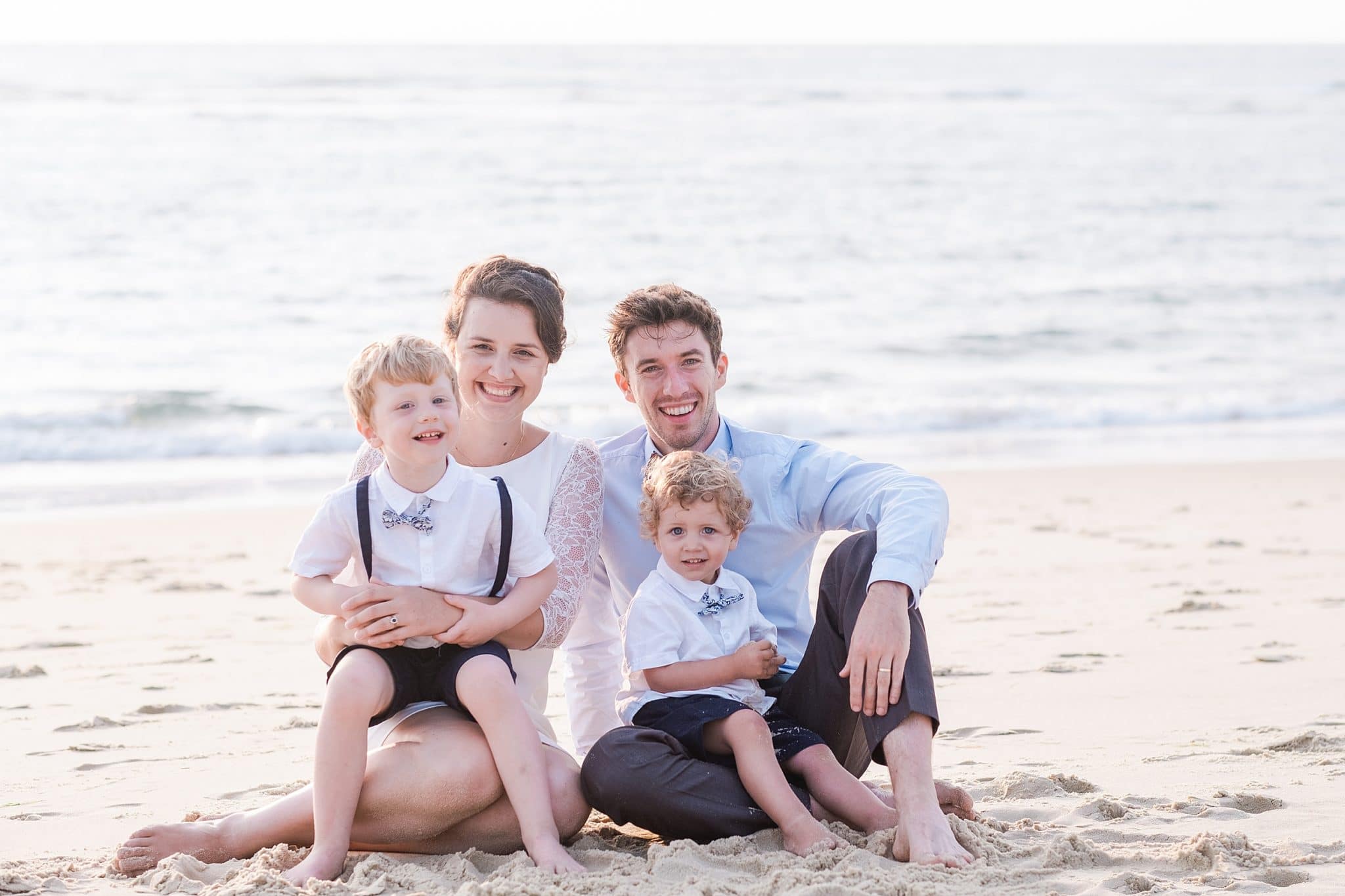 seance photo de famille au bord de la plage a biscarrosse plage