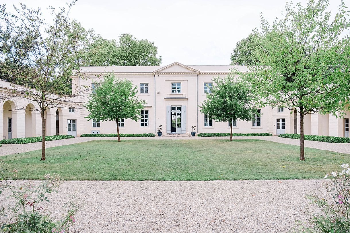 vue d'ensemble du château de l'hospital à Portets en Gironde par Pixaile photography