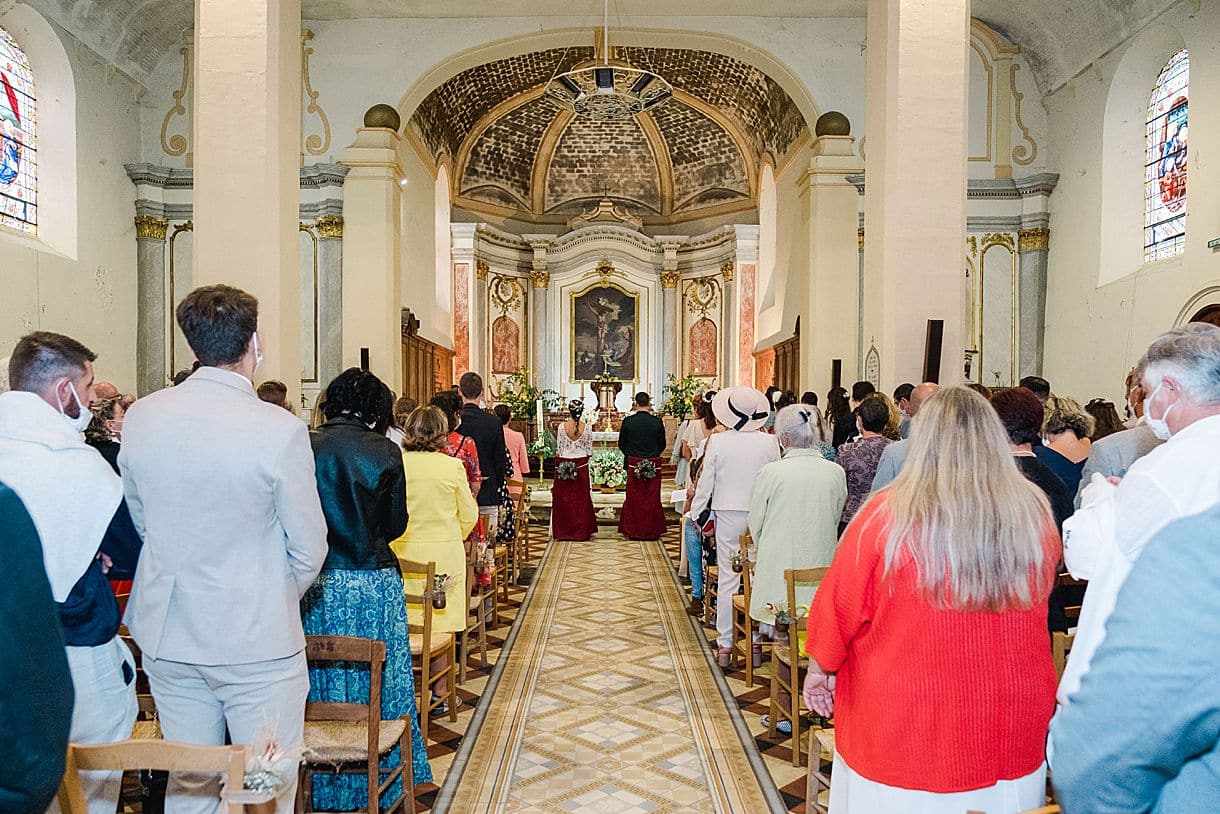 vu d'ensemble du mariage à l'église de Portets en gironde