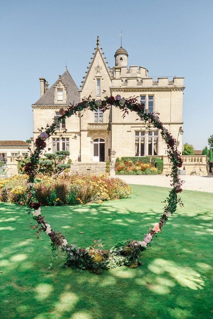 détail de l'arche de la cérémonie laique au château pape clement