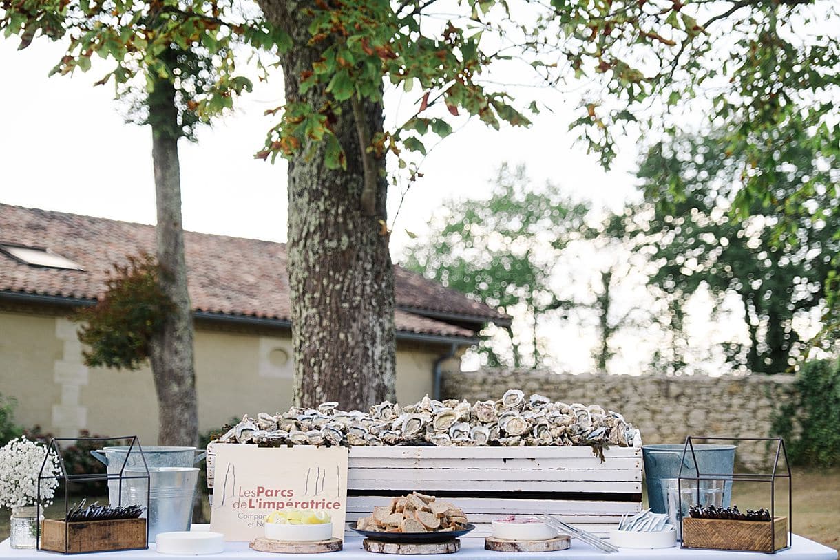 détail du bar à huitre pour le cocktail des mariés au chateau de birot