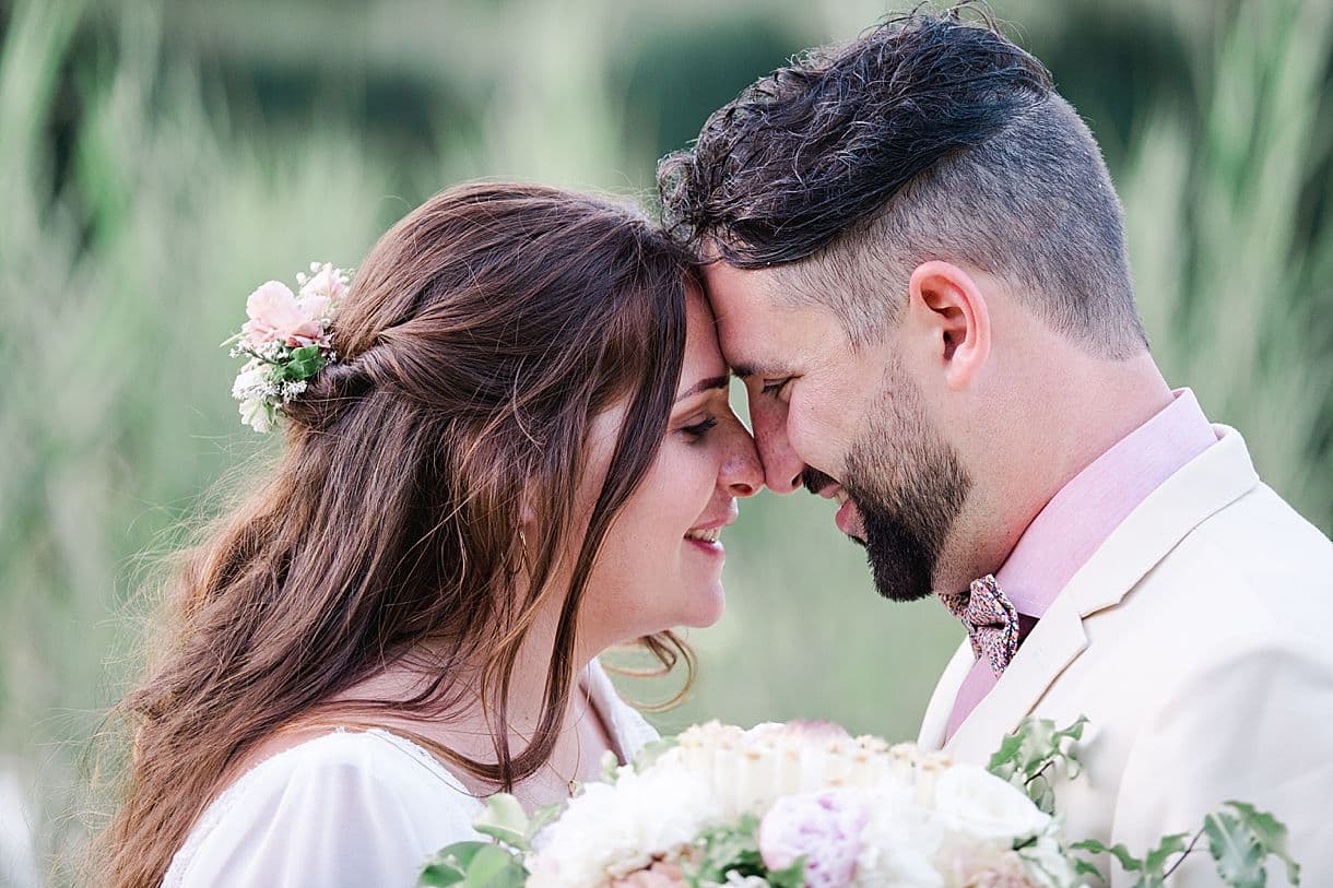 photo de couple tête contre tête au chateau fengari