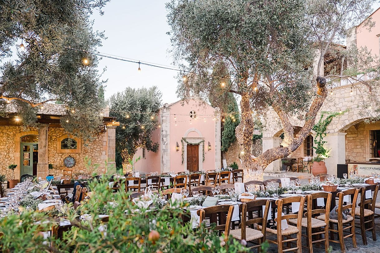 photos de l'ensemble des tables lors du mariage de bernadette et françois à l'agrecofarms en crete