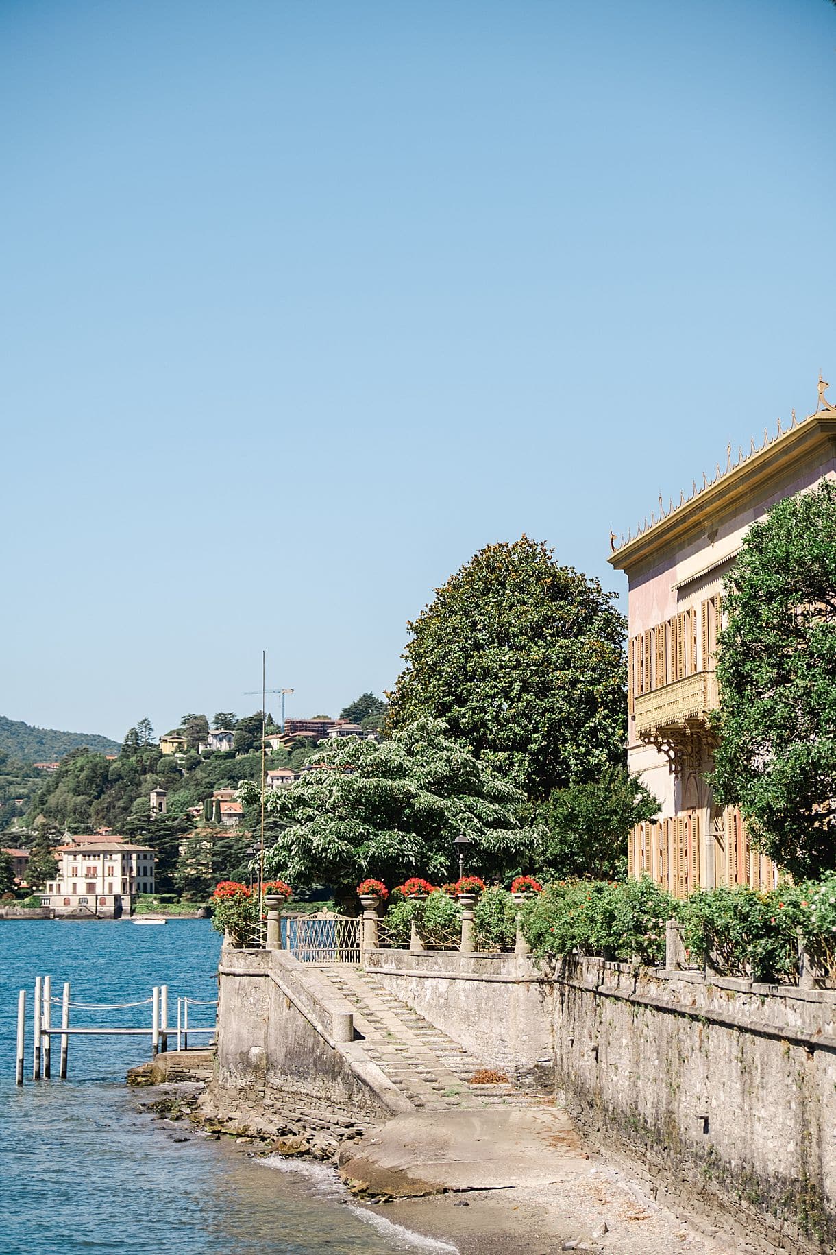 petit port de la villa pizzo au lac de come