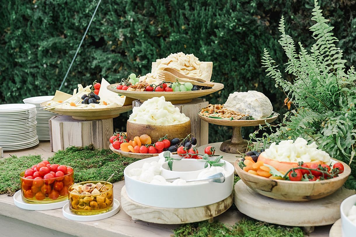 photos de détails de l'ensemble des fromages italiens au lac de come à la villa pizzo