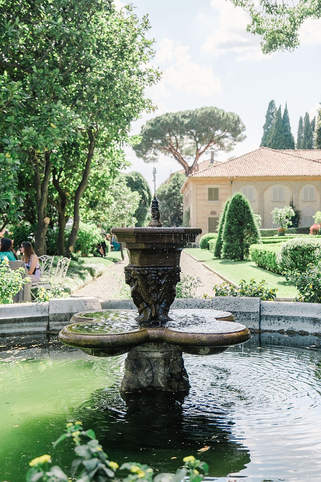 photos de la fontaine de la villa pizzo au lac de come