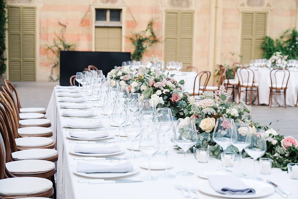 photos des tables de réception lors du mariage à la villa pizzo au lac de come